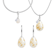 Diamond Drop Gold Leaf with Zirconia Drop