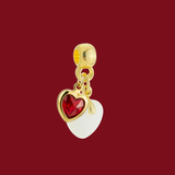 Zusätzlicher Charm mit Rubinherz